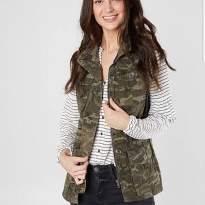 Camo Anorak Vest
